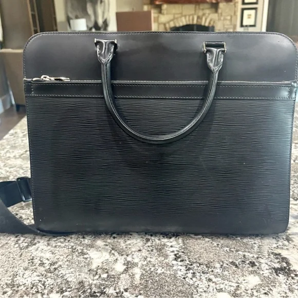Louis Vuitton Epi Leather Briefcase/Satchel. Fast shipping. - Picture 2 of 13
